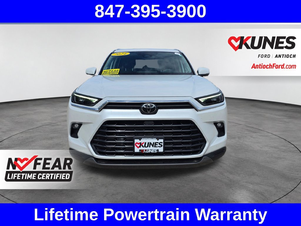 Used 2024 Toyota Grand Highlander AWD image 2