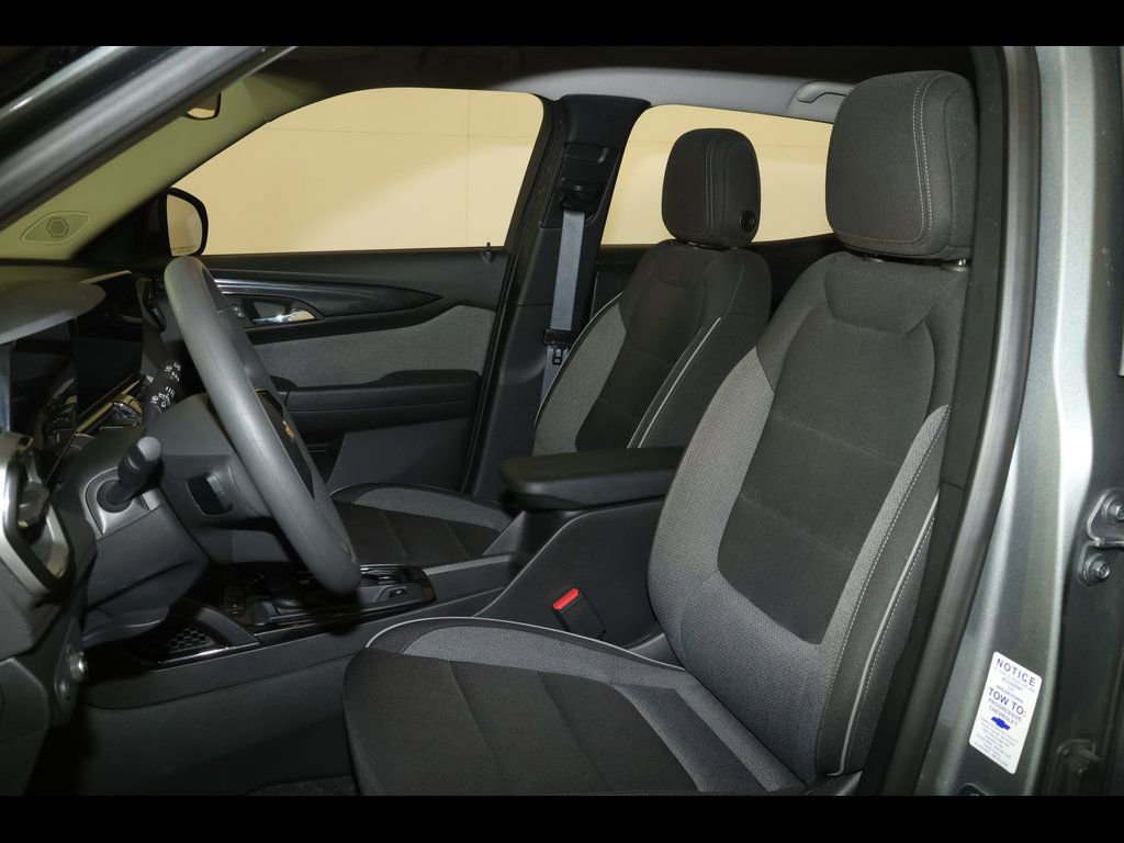 Used 2025 Chevrolet TrailBlazer LT image 21