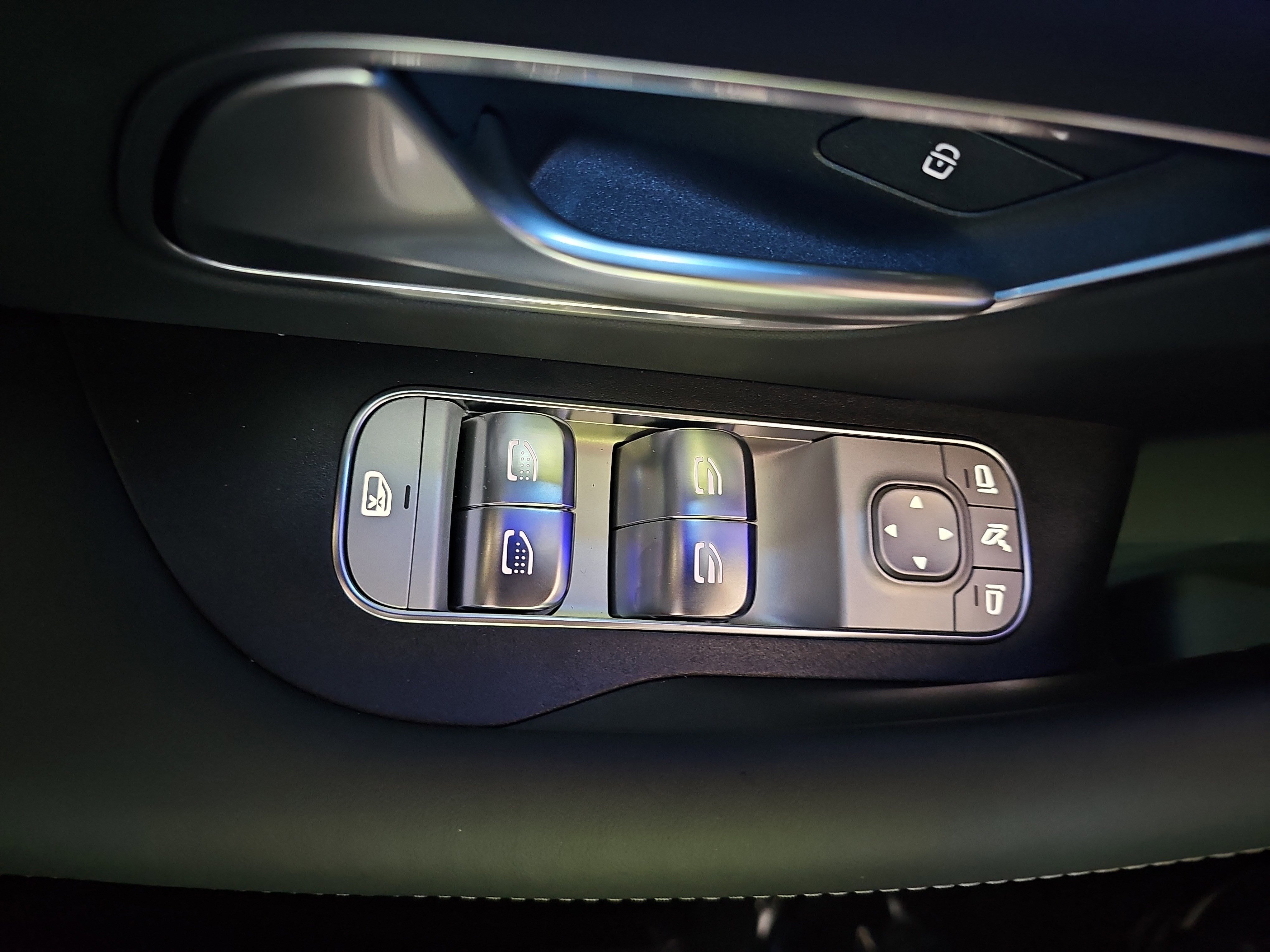 New 2026 Mercedes-Benz GLE 63 AMG S image 30