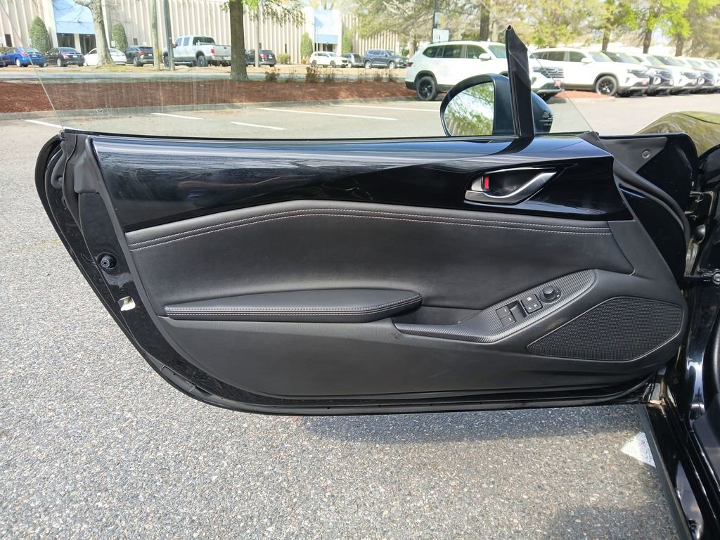 Used 2025 MAZDA MX-5 Miata RF Grand Touring image 10