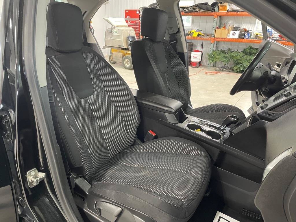 Used 2017 Chevrolet Equinox LT w/ Convenience Package FWD image 23