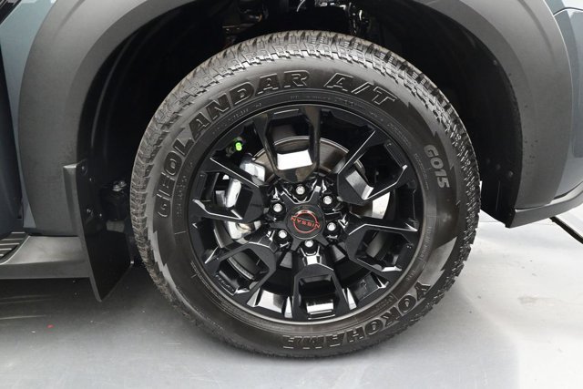 Used 2025 Nissan Armada PRO-4X w/ Pro-4X Premium Package AWD/4WD image 19