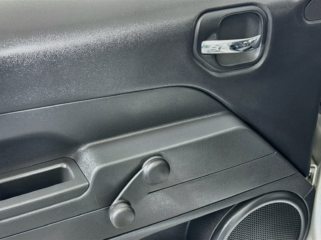 Used 2013 Jeep Patriot Sport FWD image 16