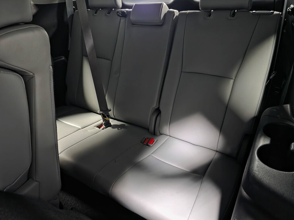 Used 2021 Toyota Highlander Limited AWD/4WD image 11
