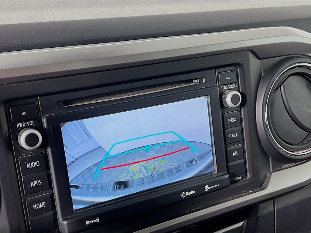 Used 2019 Toyota Tacoma SR5 AWD/4WD image 12