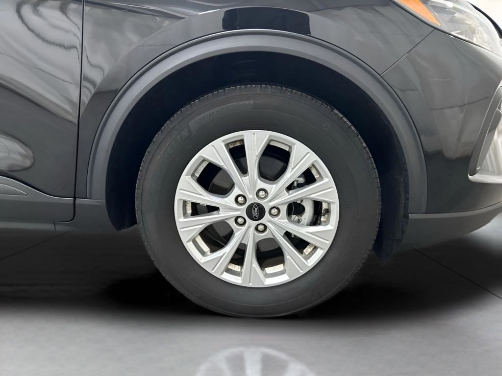 Certified 2024 Ford Escape Active w/ Cold Weather Package image 11