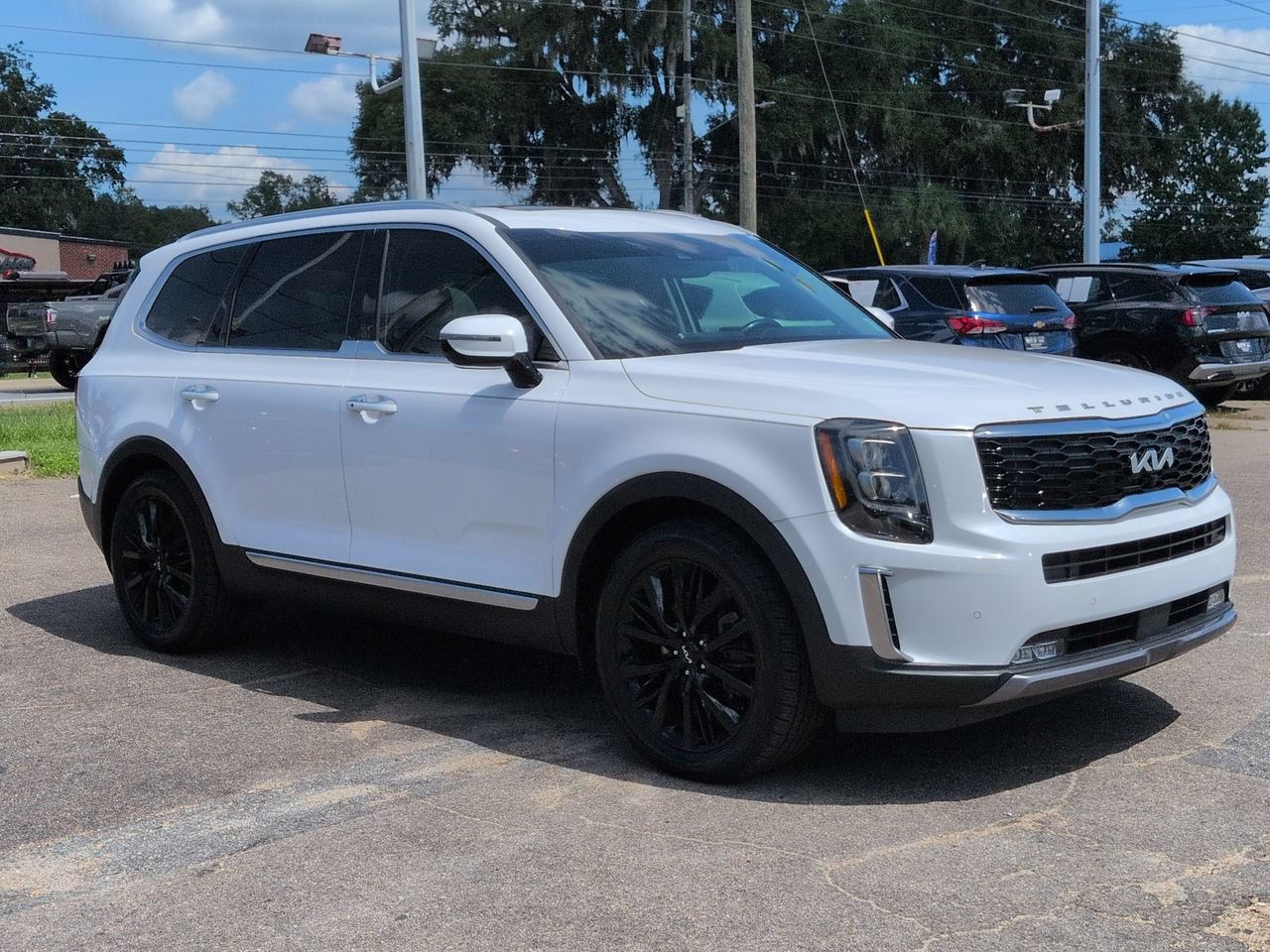Used 2022 Kia Telluride SX w/ SX Prestige Package AWD/4WD image 3