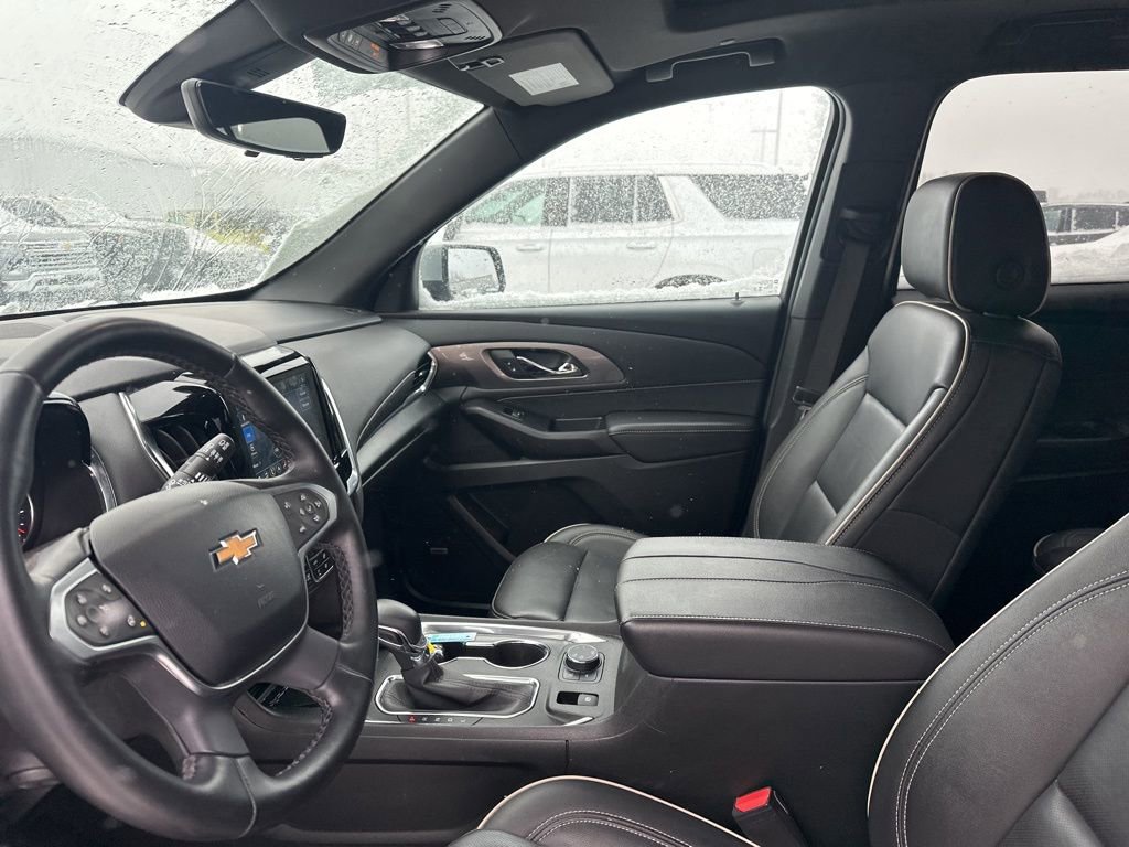 Used 2023 Chevrolet Traverse Premier image 16