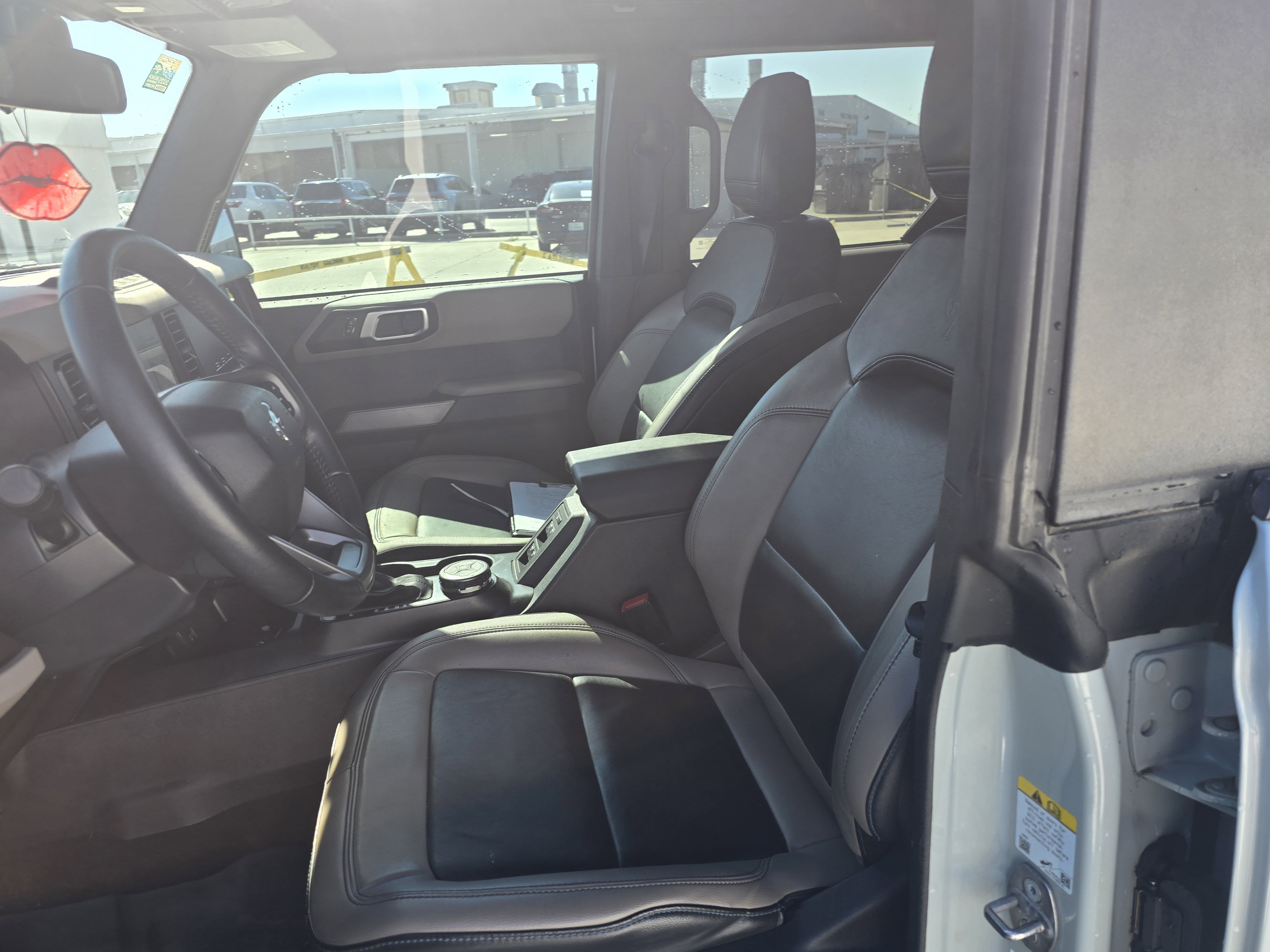 Used 2023 Ford Bronco Wildtrak image 12