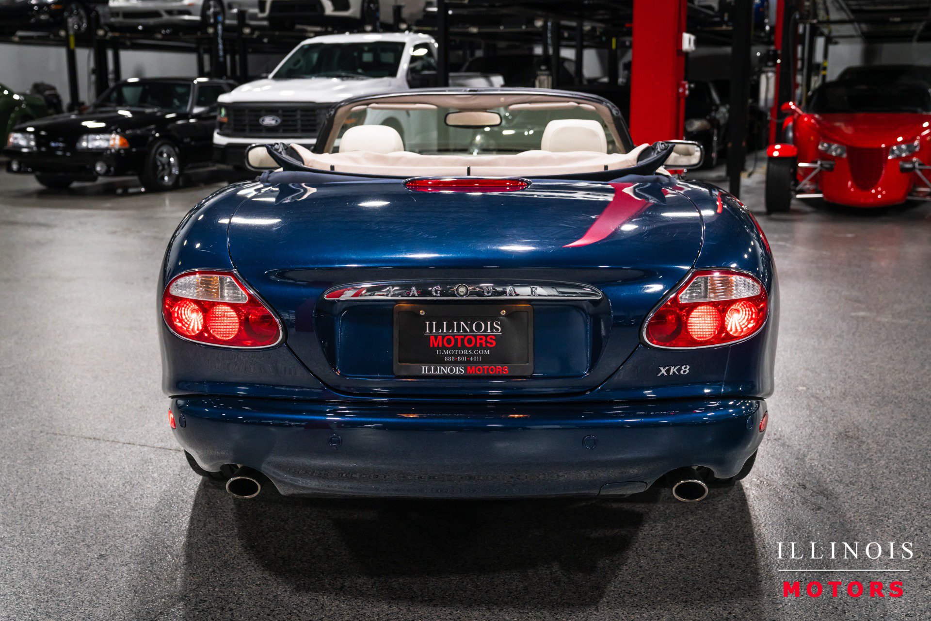 Used 2002 Jaguar XK8 Convertible RWD image 4