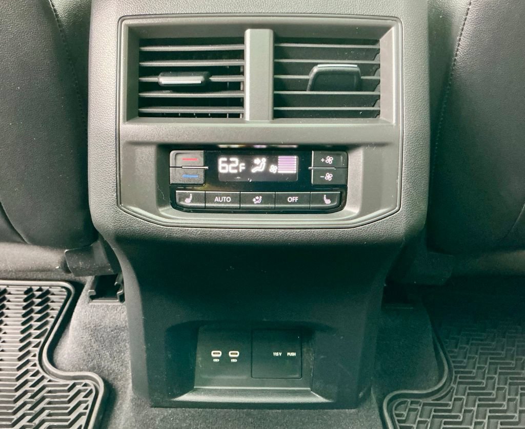 Used 2022 Volkswagen Atlas SEL Premium AWD/4WD image 33
