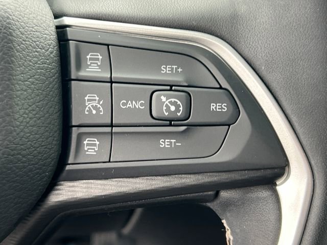 Certified 2023 Jeep Grand Cherokee L Laredo AWD/4WD image 22