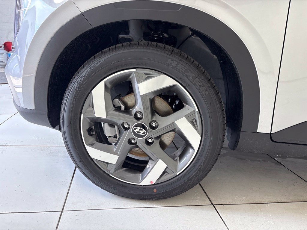 New 2026 Hyundai Venue SEL FWD image 9