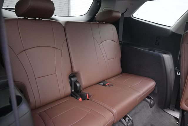 Used 2019 Buick Enclave Avenir w/ Avenir Technology Package AWD/4WD image 16