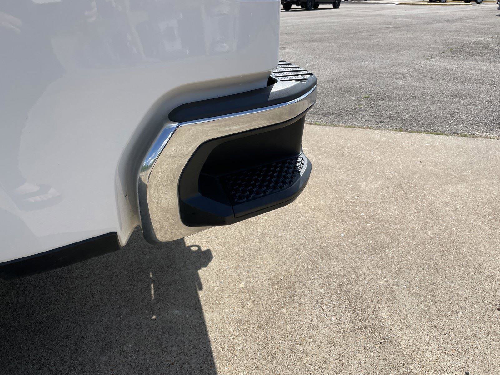Used 2019 Chevrolet Silverado 1500 LT w/ Texas Edition RWD image 40