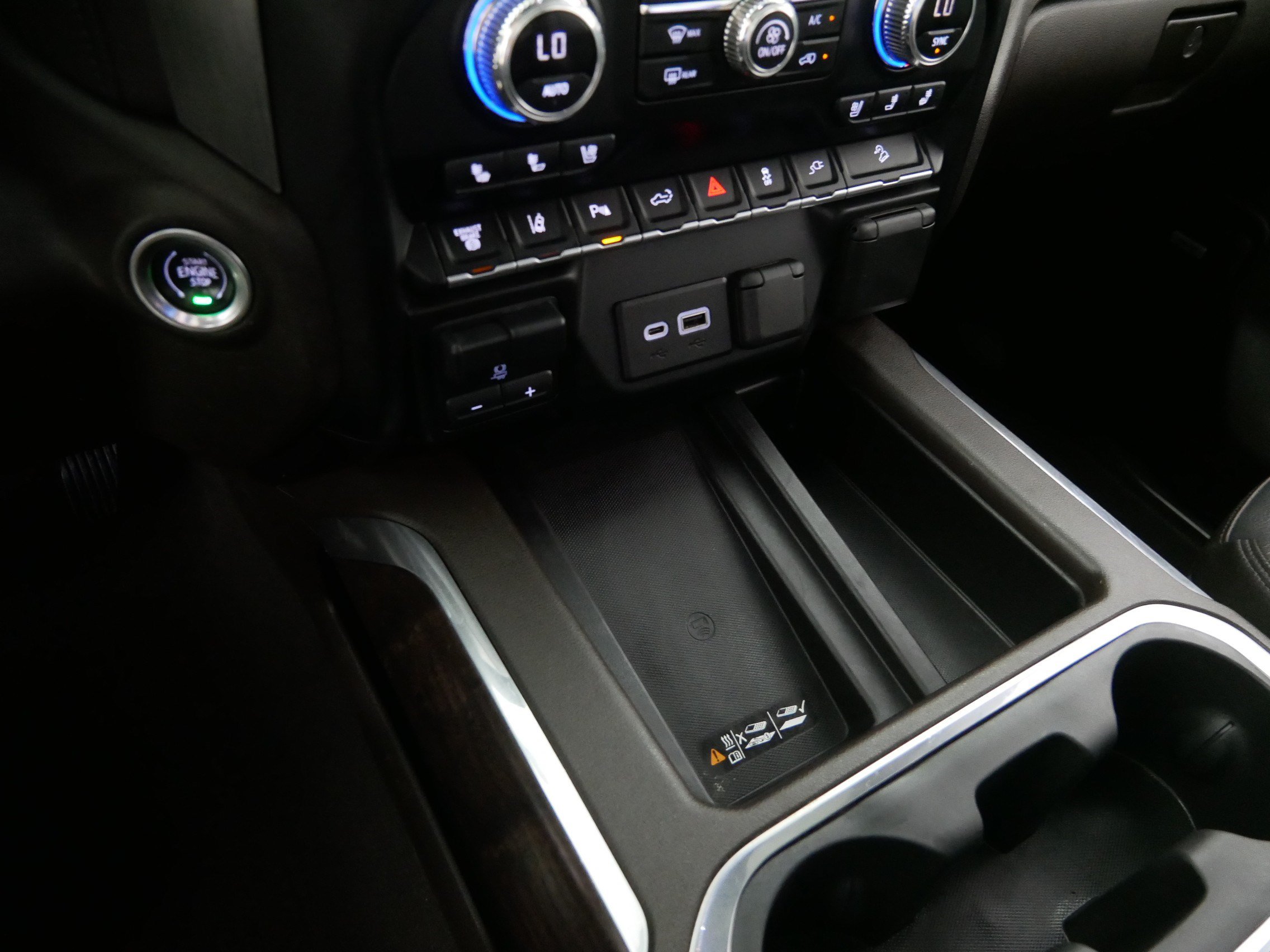 Used 2021 GMC Sierra 2500 Denali w/ Denali Ultimate Package AWD/4WD image 32