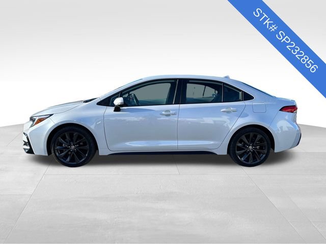 Used 2025 Toyota Corolla SE image 4