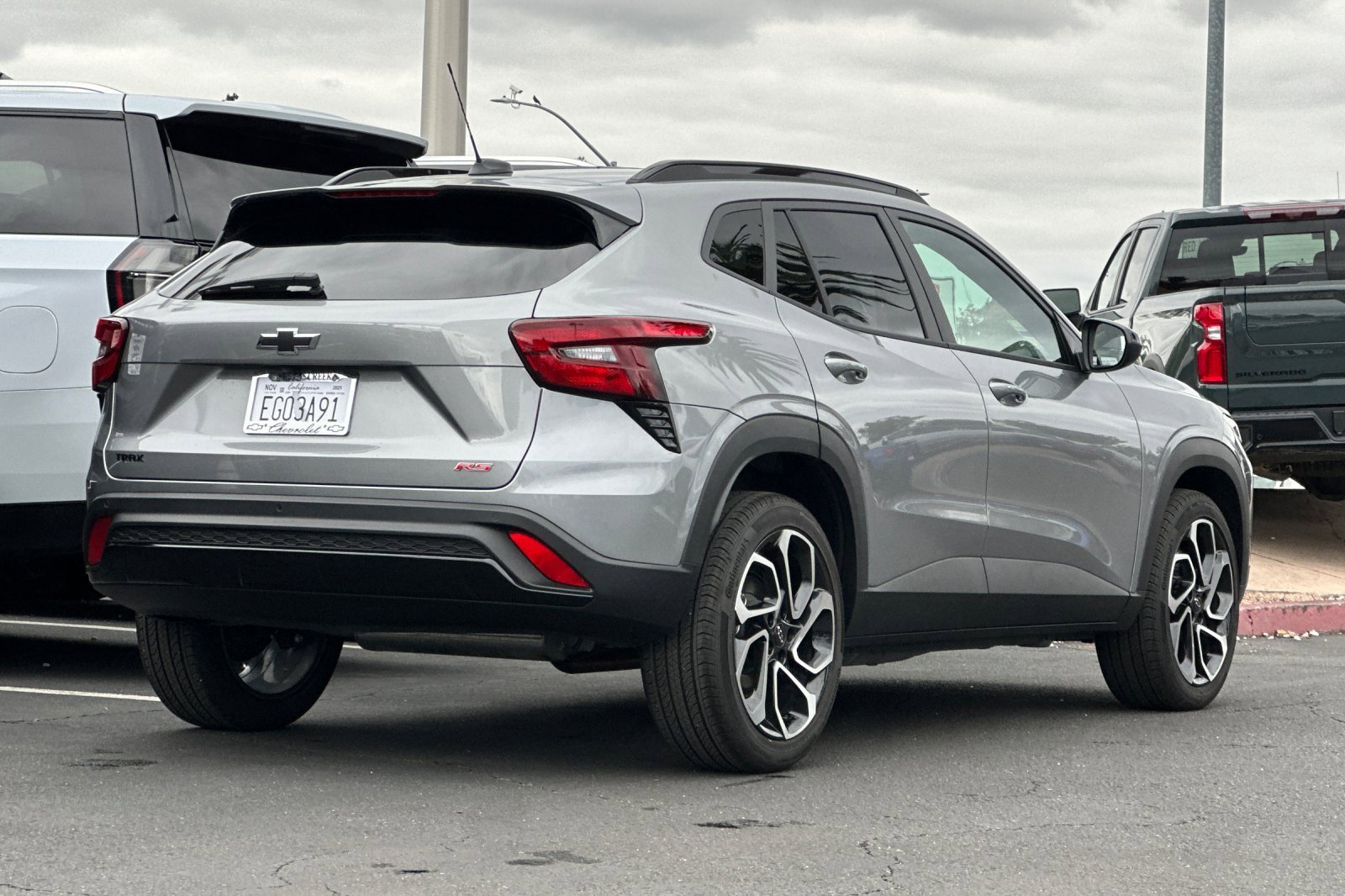 Used 2025 Chevrolet Trax RS w/ Driver Confidence Package image 5