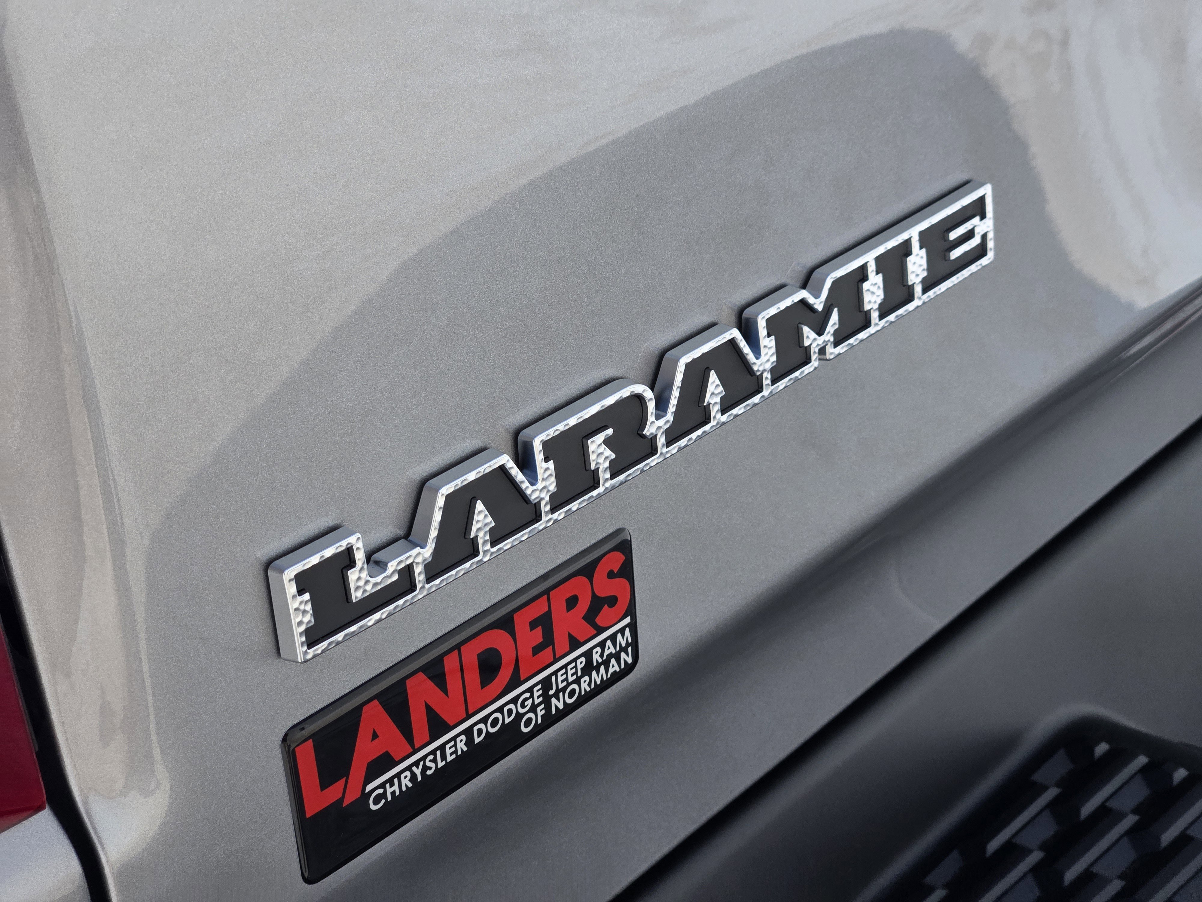 New 2026 RAM 1500 Laramie w/ Laramie Southwest Edition AWD/4WD image 9