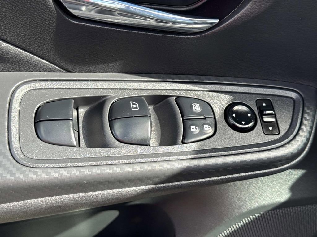 Certified 2025 Nissan Versa SV w/ Trunk Package image 17