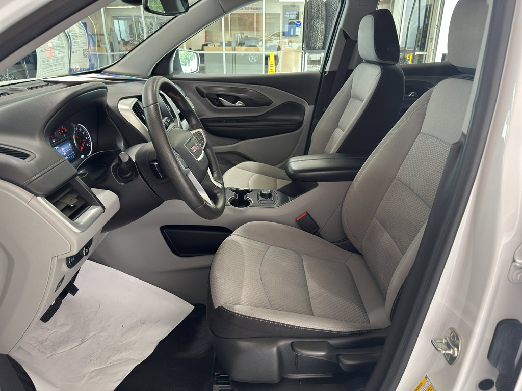 Used 2024 GMC Terrain SLE image 6