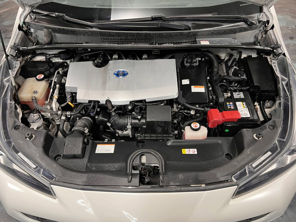 Used 2019 Toyota Prius XLE FWD image 17
