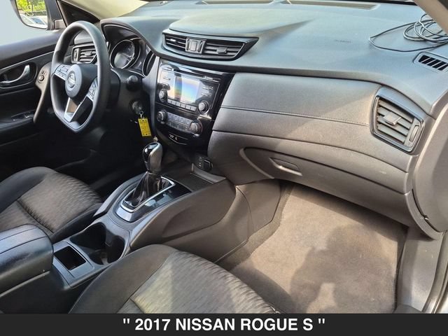 Used 2017 Nissan Rogue S AWD/4WD image 32