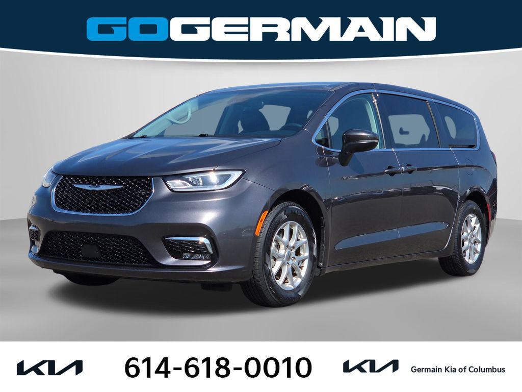 Used 2023 Chrysler Pacifica Touring-L