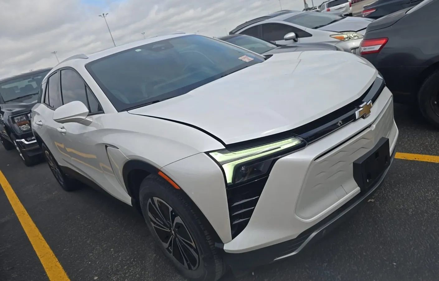 Used 2024 Chevrolet Blazer EV LT AWD/4WD image 43