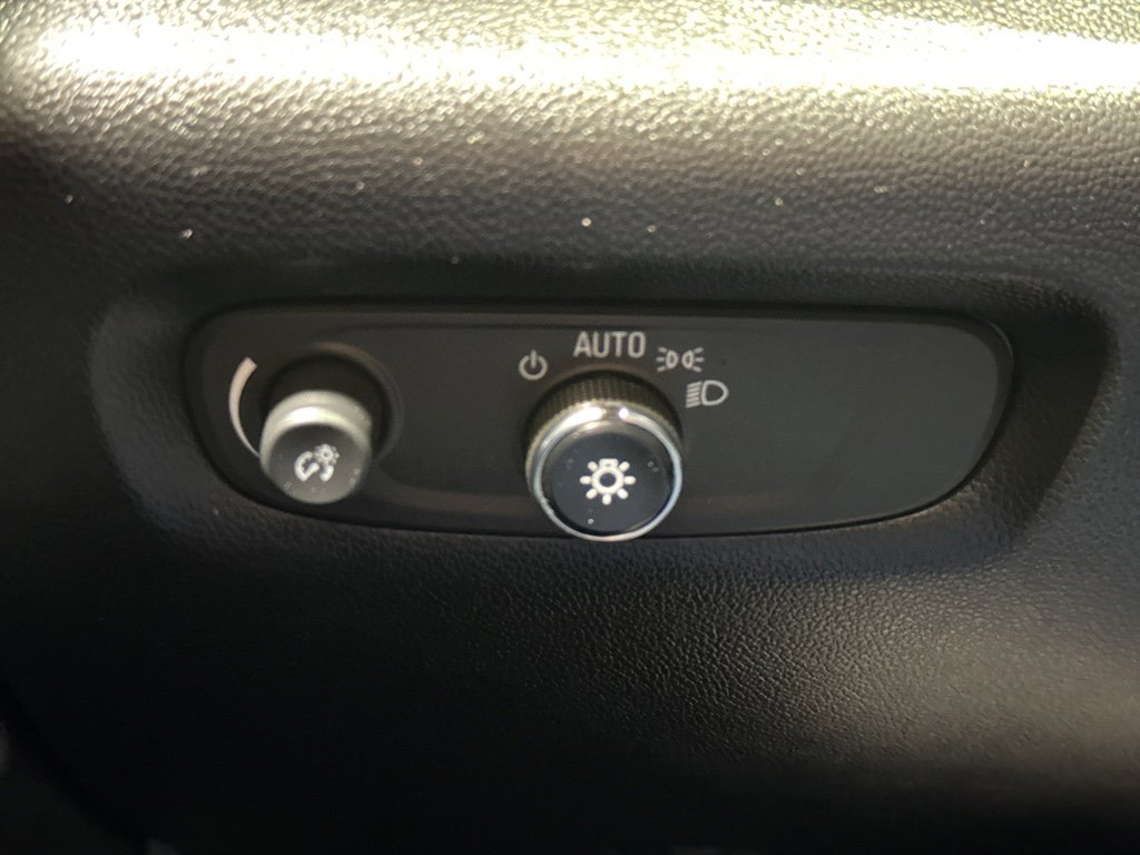 Certified 2023 Chevrolet Traverse LT w/ LPO, Floor Liner Package image 32