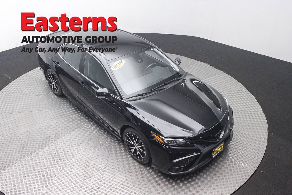 Used 2023 Toyota Camry SE FWD image 5