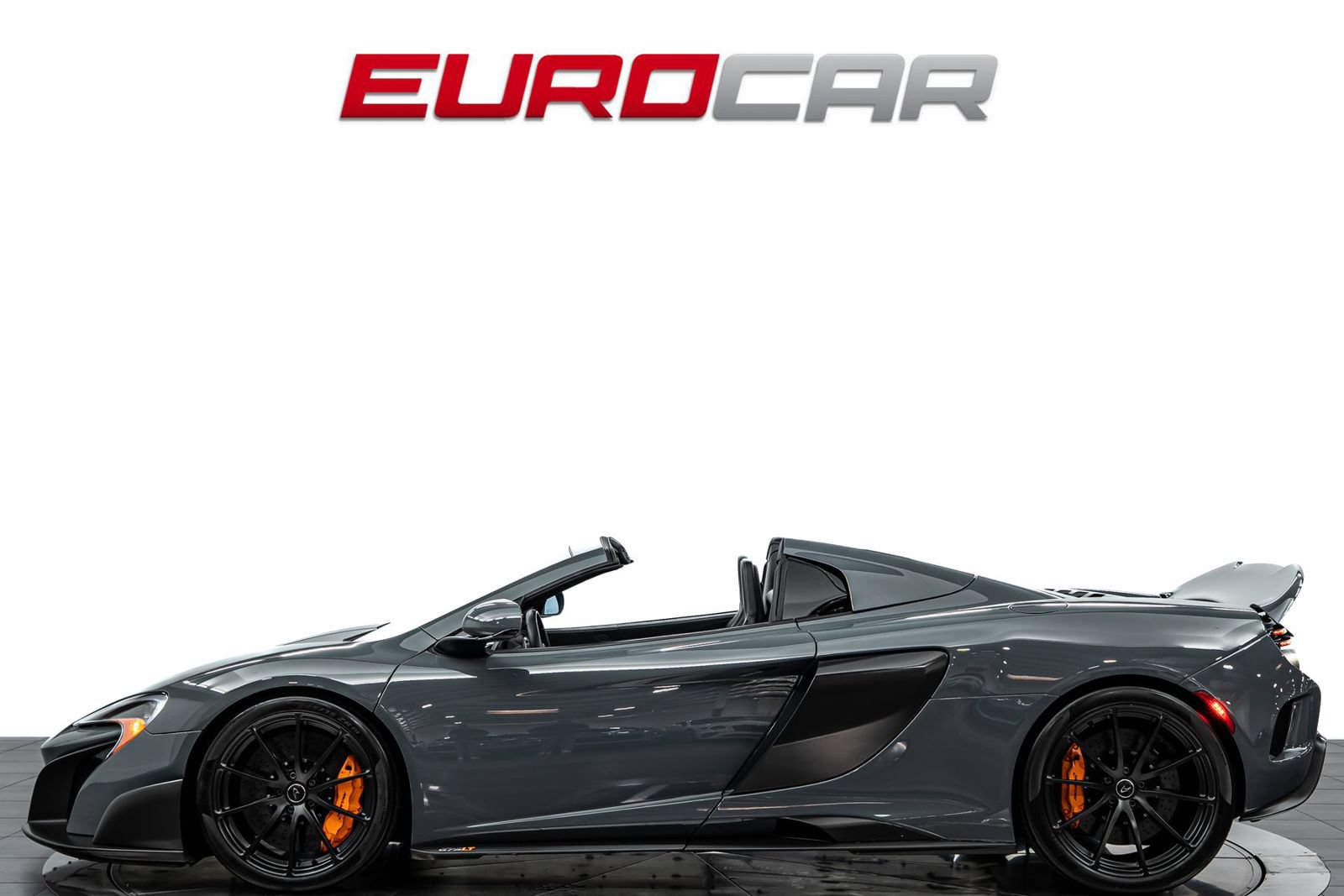 Used 2016 McLaren 675LT Spider RWD image 2