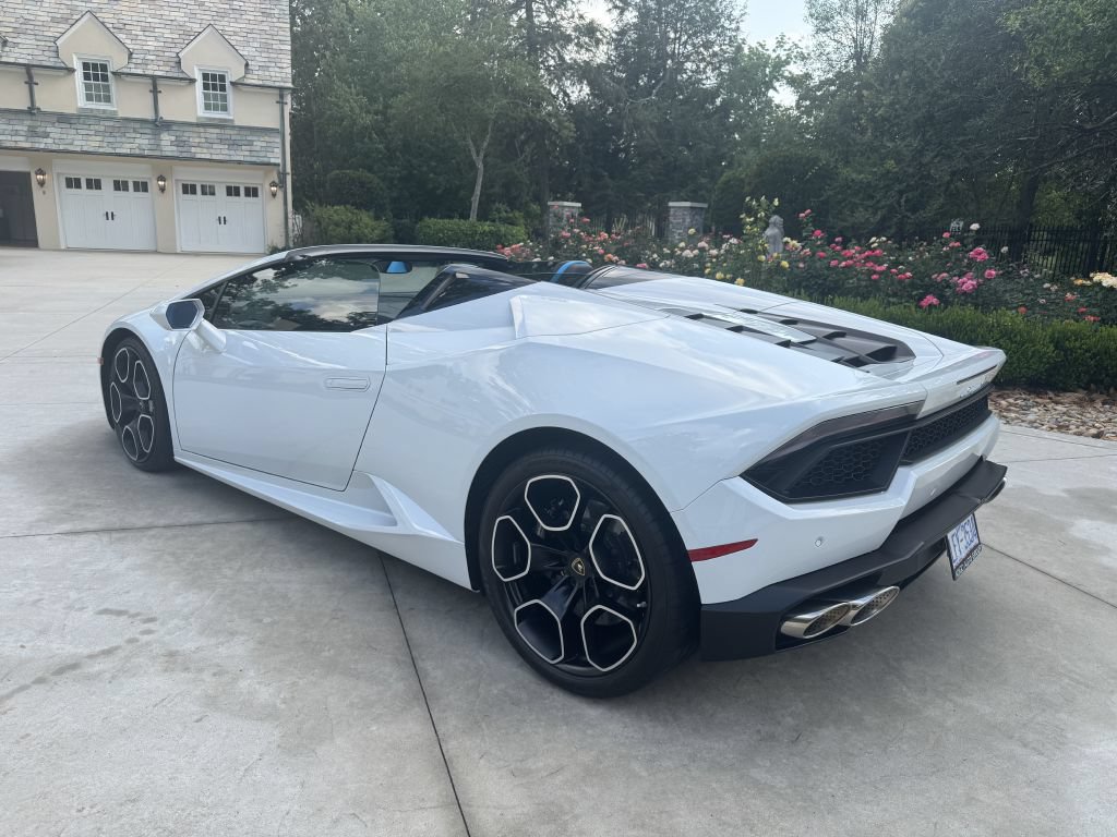 Used 2017 Lamborghini Huracan LP 580-2 RWD image 3