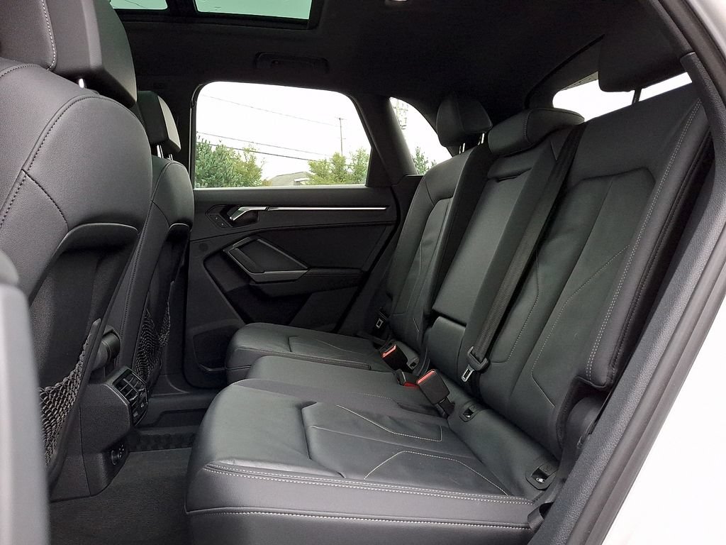 Used 2023 Audi Q3 2.0T Premium w/ Black Optic Sport Package AWD/4WD image 13