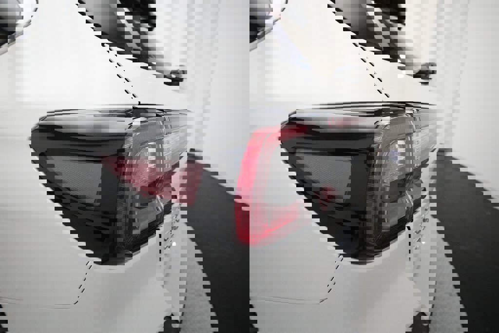 Used 2024 Subaru Outback Limited image 37