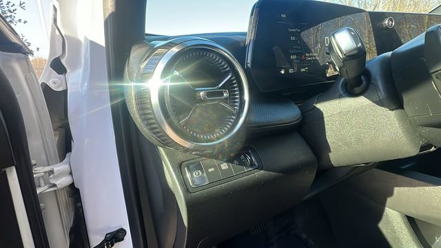 Used 2025 Chevrolet Equinox LT image 15