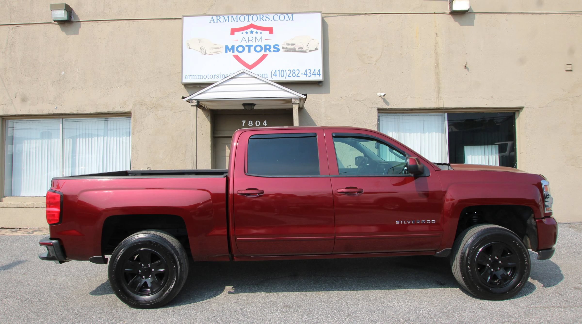Used 2017 Chevrolet Silverado 1500 LT w/ All Star Edition AWD/4WD image 4