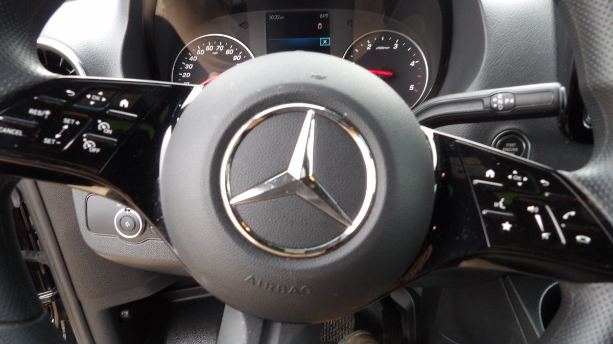 Used 2025 Mercedes-Benz Sprinter 2500 image 15