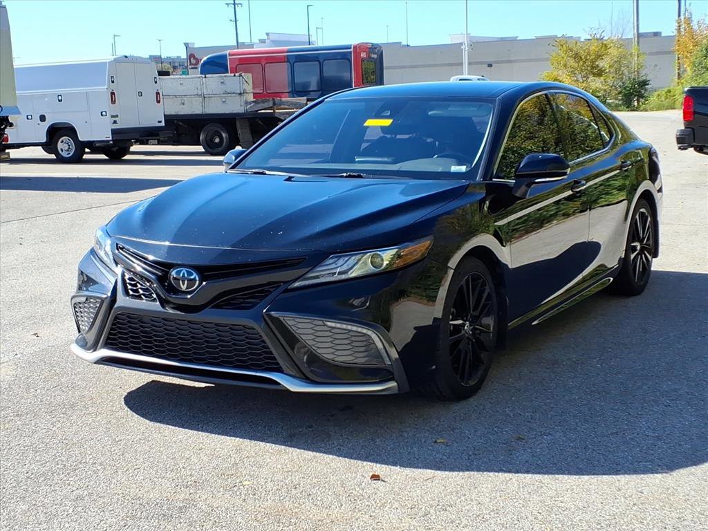 Used 2022 Toyota Camry XSE image 2