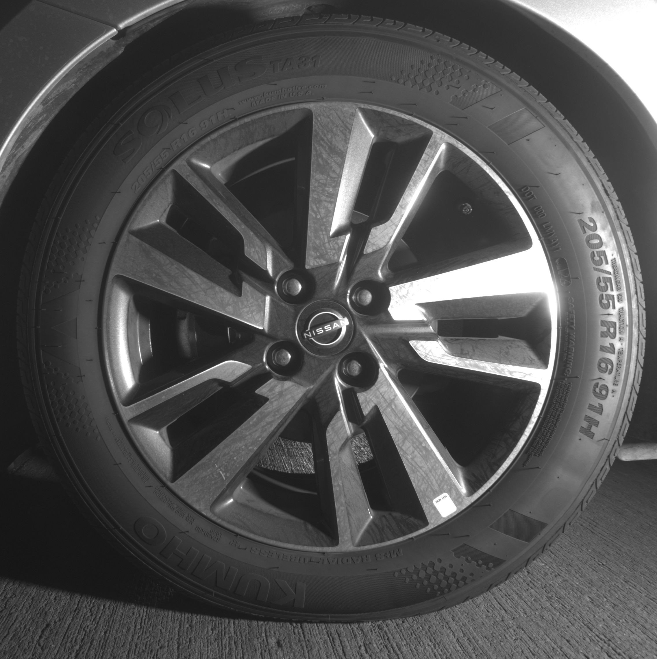 Used 2025 Nissan Versa SV FWD image 12