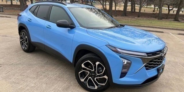 Used 2024 Chevrolet Trax RS w/ Driver Confidence Package image 1