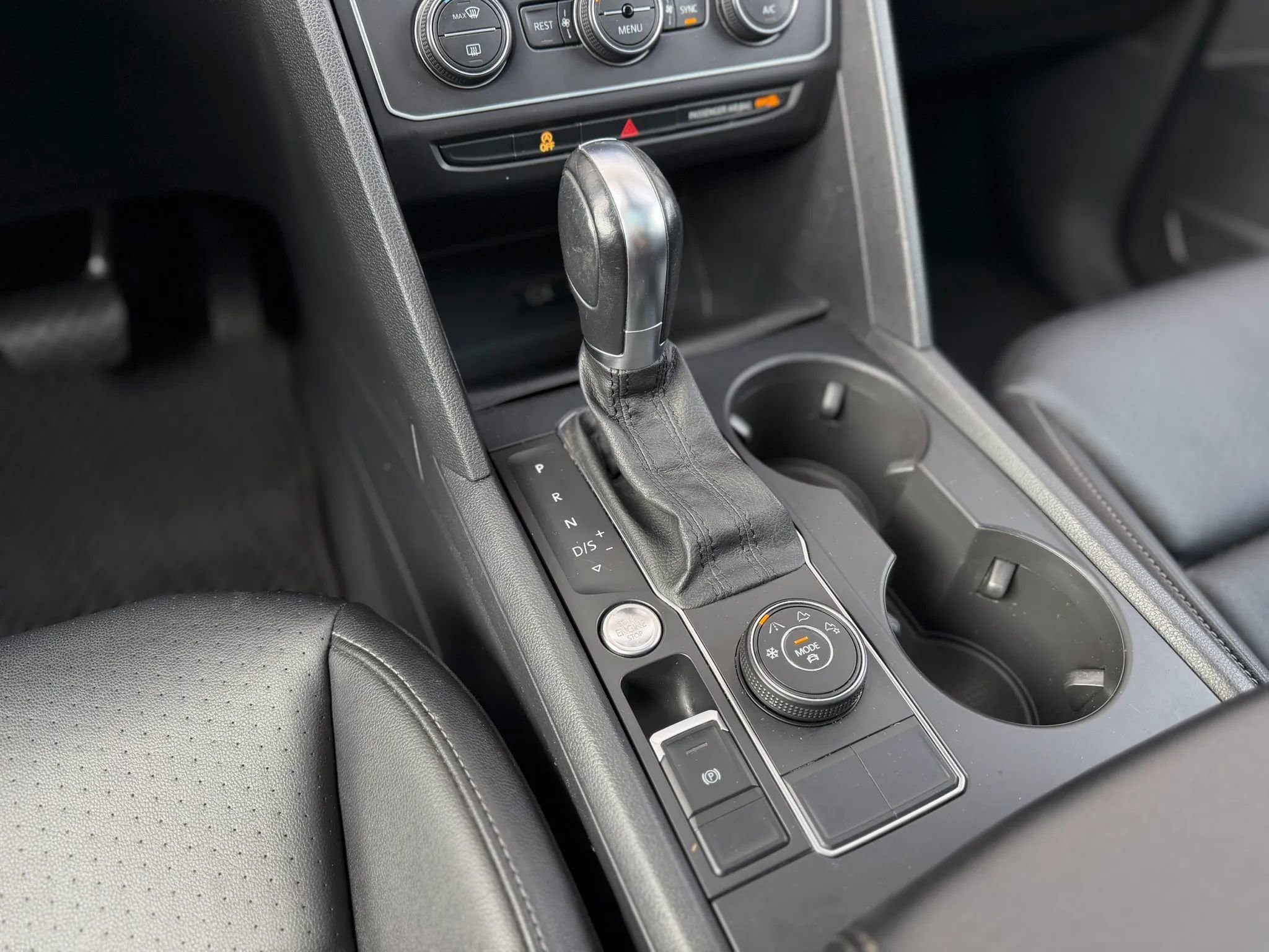 Used 2019 Volkswagen Atlas SE w/ Panoramic Sunroof Package image 26