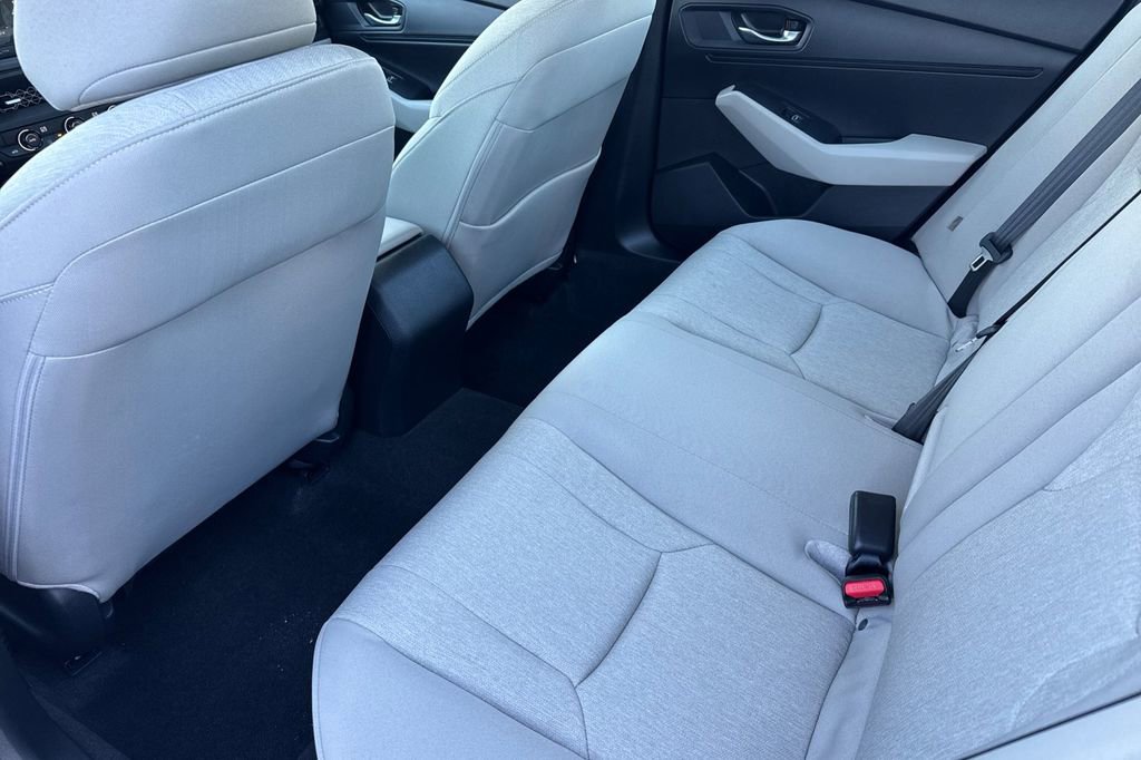 Used 2024 Honda Accord EX image 11
