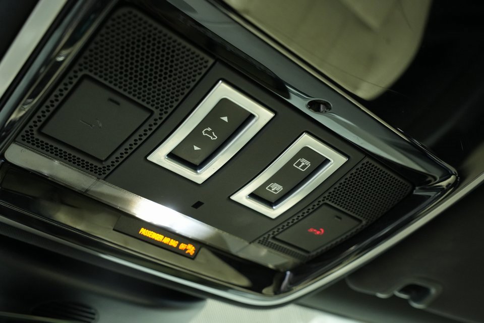 Used 2019 Land Rover Range Rover Sport HSE Dynamic image 28