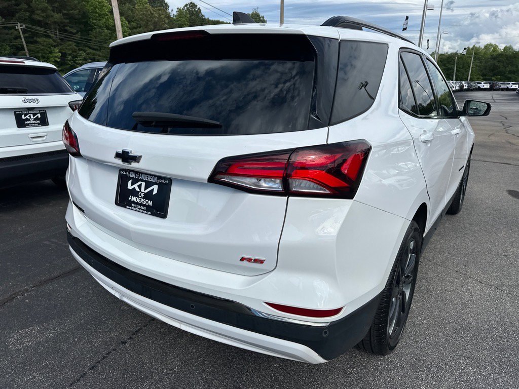Used 2023 Chevrolet Equinox RS image 3