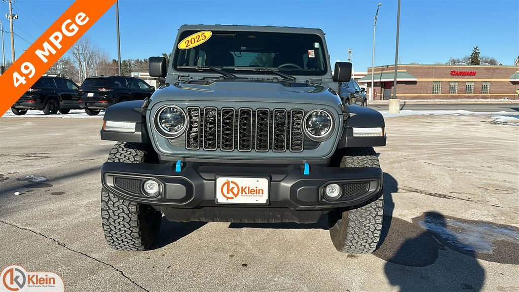 Used 2025 Jeep Wrangler Unlimited Rubicon 4xe image 2