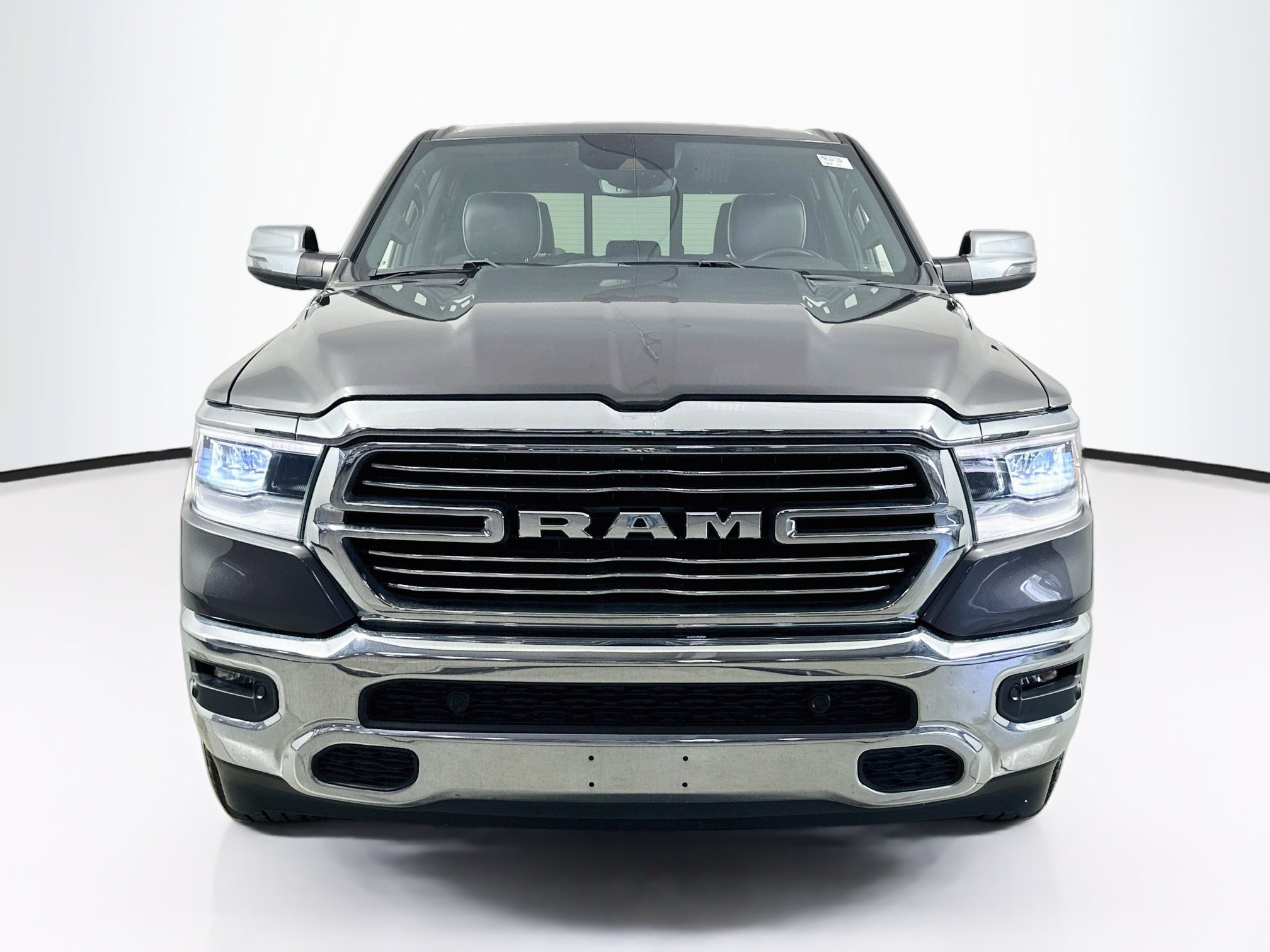 Used 2023 RAM 1500 Laramie AWD/4WD image 2