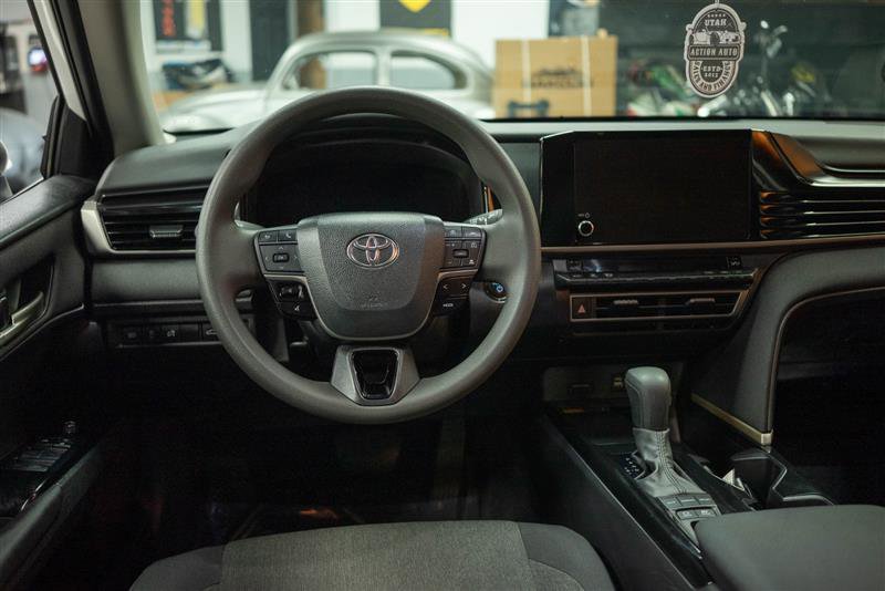 Used 2025 Toyota Camry LE image 17