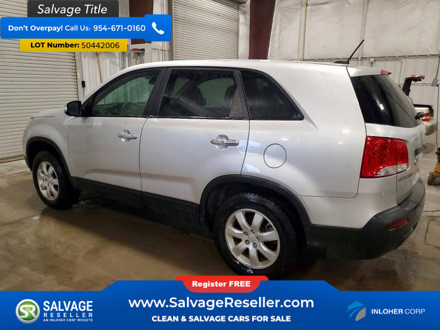 Used 2011 Kia Sorento 2WD image 3