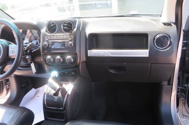 Used 2015 Jeep Compass Sport w/ Power Value Group FWD image 29